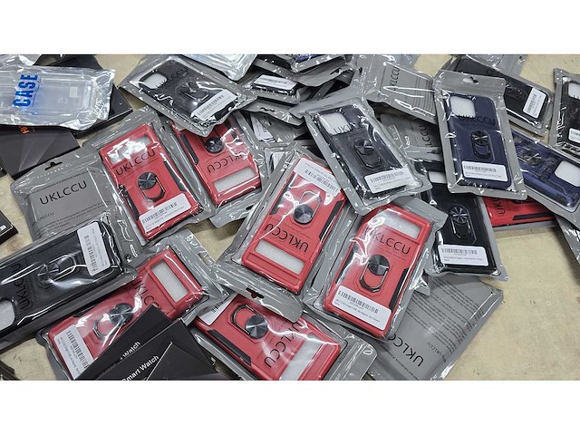 Partij hoesjes en smartwatch bandjes diverse modellen - afbeelding 2 van  10