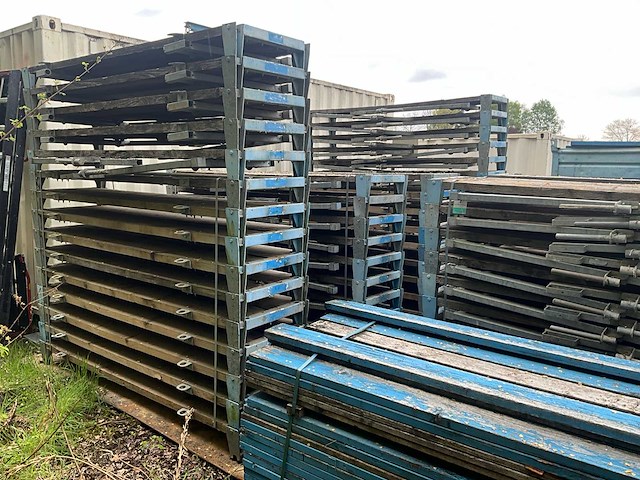 Partij holle wand steiger - afbeelding 3 van  8