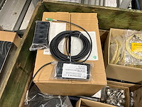 Partij hoogstroomklemmen, kabels en diversen - afbeelding 2 van  7