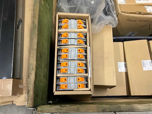 Partij hoogstroomklemmen, kabels en diversen - afbeelding 5 van  7