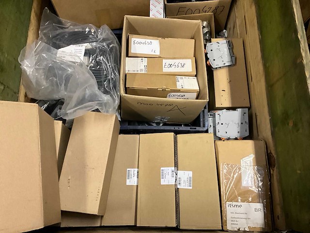 Partij hoogstroomklemmen, kabels en diversen - afbeelding 7 van  7