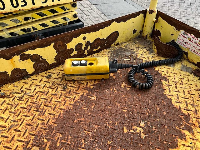 Partij hoogwerkers en palletwagens - afbeelding 20 van  30