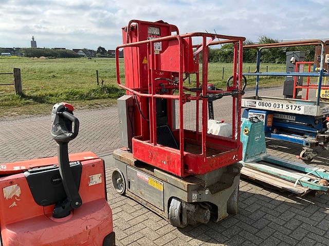 Partij hoogwerkers en palletwagens - afbeelding 28 van  30