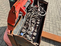 Partij hoogwerkers en palletwagens - afbeelding 28 van  30