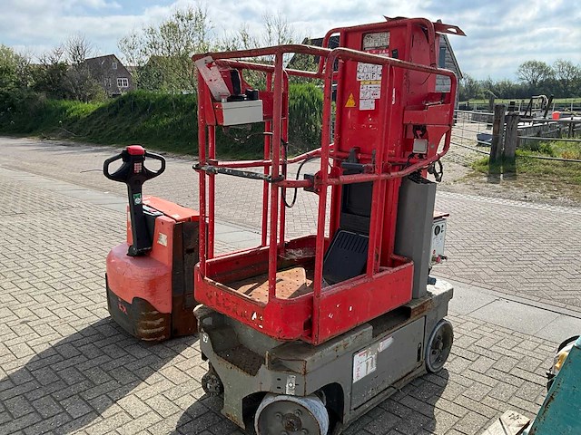 Partij hoogwerkers en palletwagens - afbeelding 16 van  30