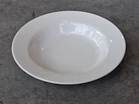 Partij horeca- en cateringmateriaal – kratten, borden en warmhoudketel - afbeelding 5 van  11