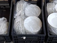Partij horeca- en cateringmateriaal – kratten, borden en warmhoudketel - afbeelding 6 van  11