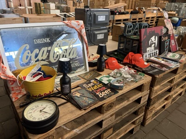 Partij horeca-, reclame- en mancave-artikelen - afbeelding 1 van  13