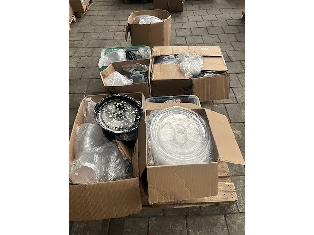 Partij horeca verpakkingsmateriaal, disposables - afbeelding 1 van  9
