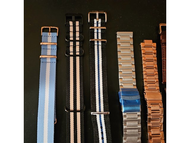 Partij horlogebandjes michael kors, spinnaker etc... - afbeelding 2 van  4