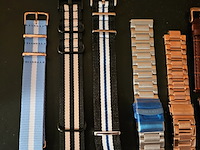 Partij horlogebandjes michael kors, spinnaker etc... - afbeelding 2 van  4