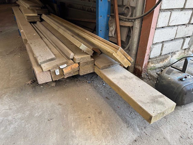 Partij hout - bouwhout - afbeelding 4 van  8