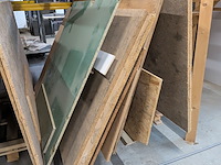 Partij hout- en plaatmateriaal op 3x bok - afbeelding 8 van  10