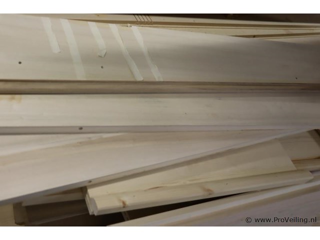 Partij hout, diverse soorten en maten - afbeelding 4 van  13