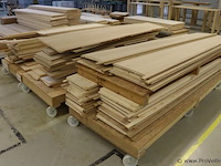 Partij hout, diverse soorten en maten - afbeelding 1 van  13