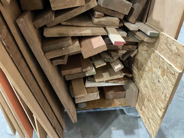 Partij hout en houten platen - afbeelding 6 van  7
