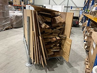 Partij hout en houten platen - afbeelding 1 van  7