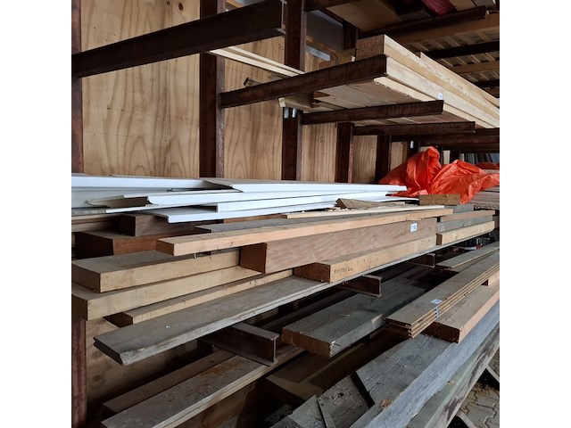 Partij hout en plaatmateriaal - afbeelding 7 van  14