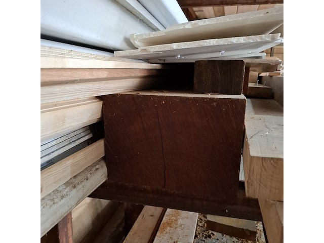 Partij hout en plaatmateriaal - afbeelding 10 van  14