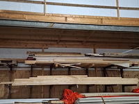 Partij hout en plaatmateriaal - afbeelding 1 van  9