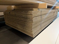 Partij hout plaatmateriaal en balken | beursstand - afbeelding 2 van  14