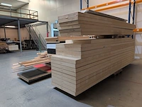 Partij hout plaatmateriaal en balken - afbeelding 7 van  8