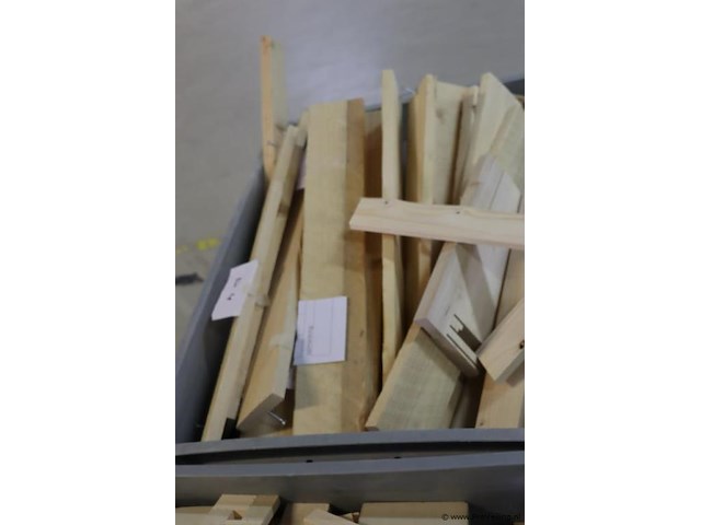 Partij hout restanten - afbeelding 4 van  5