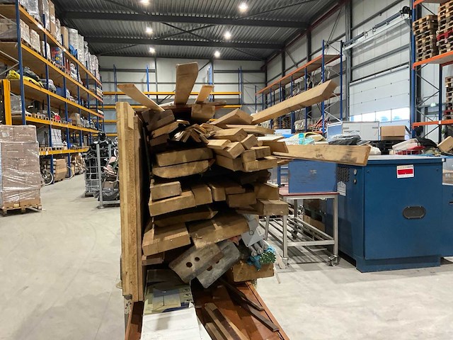 Partij hout - afbeelding 5 van  8
