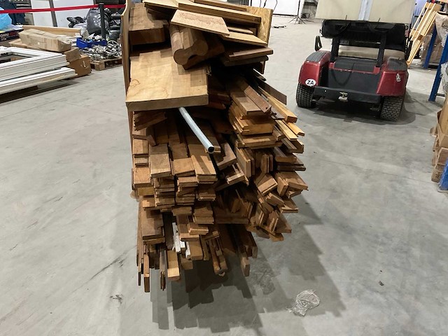 Partij hout - afbeelding 3 van  6