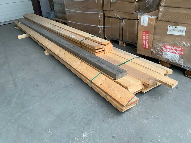 Partij hout - afbeelding 1 van  3