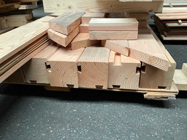 Partij hout - afbeelding 2 van  5