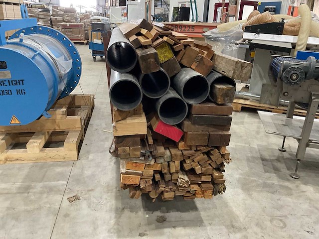 Partij hout - afbeelding 5 van  7
