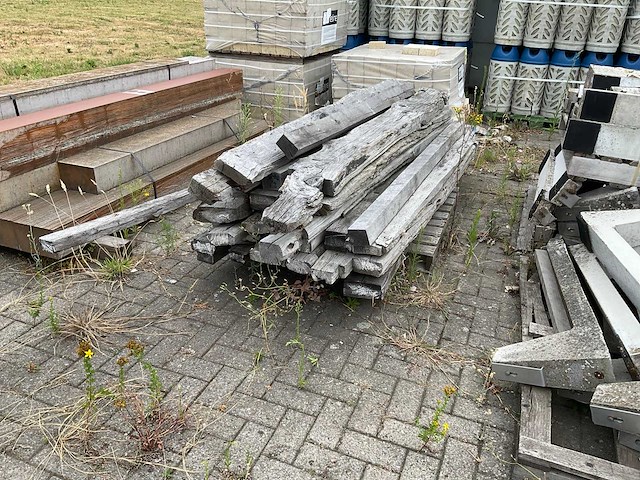 Partij hout - afbeelding 1 van  6