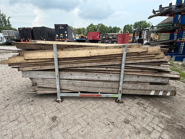 Partij hout - afbeelding 1 van  5