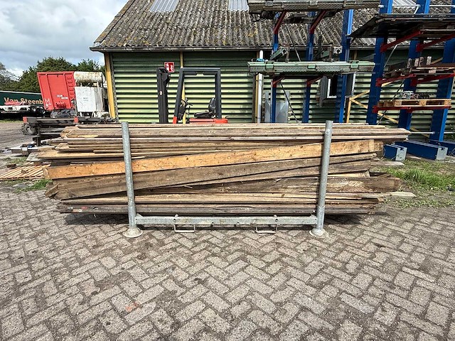 Partij hout - afbeelding 1 van  5