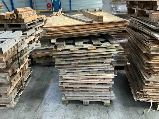 Partij hout - afbeelding 9 van  13