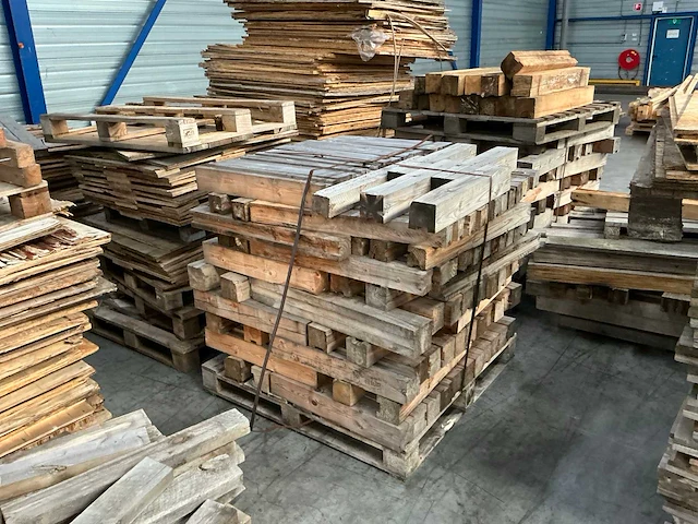 Partij hout - afbeelding 10 van  13