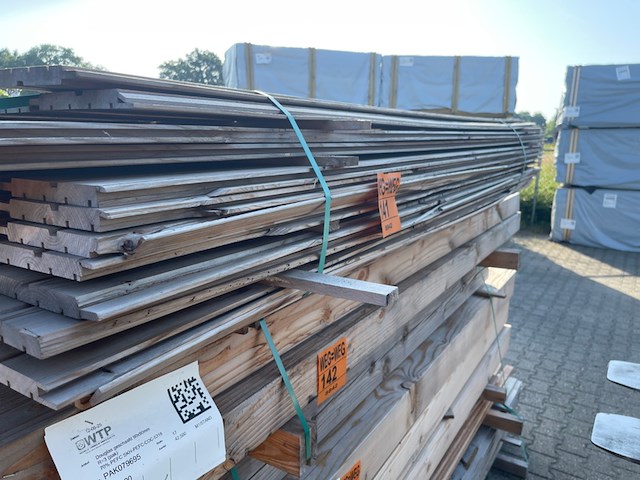 Partij hout - afbeelding 2 van  3