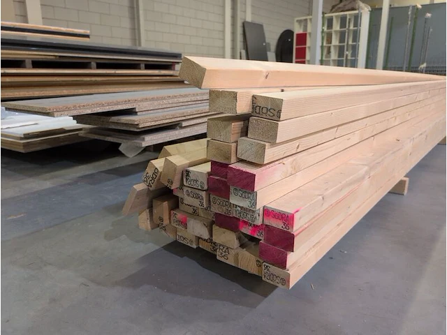 Partij hout - afbeelding 5 van  11
