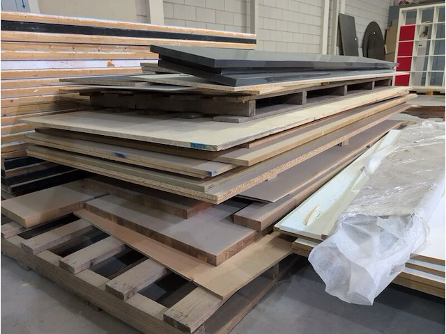 Partij hout - afbeelding 8 van  11