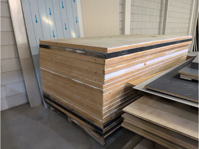 Partij hout - afbeelding 10 van  11