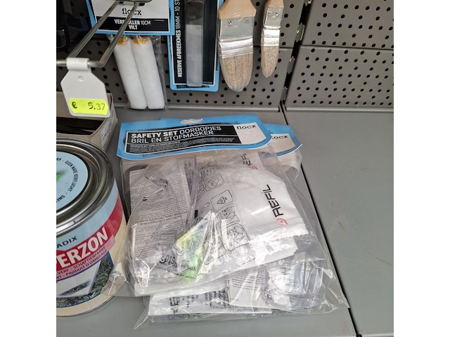 Partij houtbeschermingsmiddelen o.a. tenco - afbeelding 9 van  50