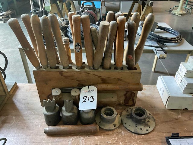 Partij houtbewerkings handgereedschap - afbeelding 1 van  1