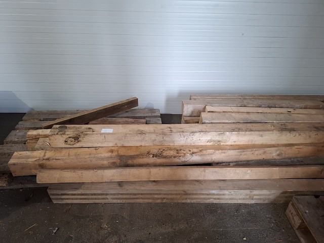 Partij houten balken en planken - afbeelding 8 van  18