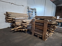 Partij houten balken en planken - afbeelding 1 van  14