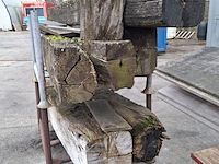 Partij houten balken en planken - afbeelding 4 van  6