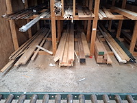 Partij houten balken in 3x vak - afbeelding 1 van  9