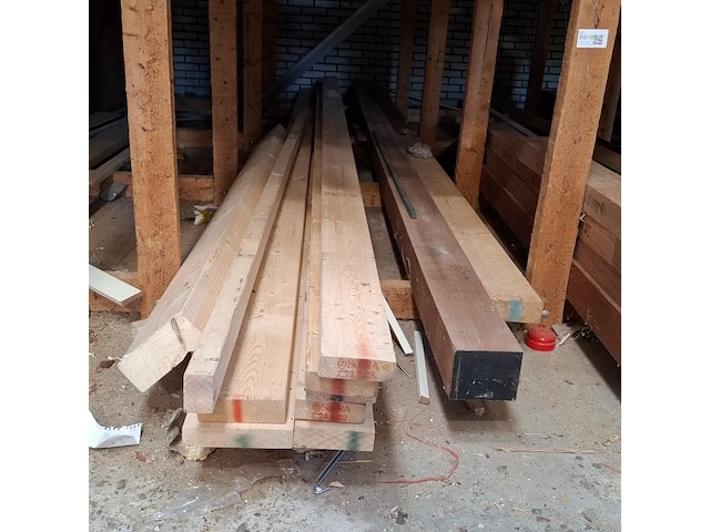 Partij houten balken in 3x vak - afbeelding 5 van  9