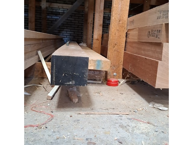 Partij houten balken in 3x vak - afbeelding 6 van  9