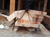 Partij houten balken in 3x vak - afbeelding 7 van  9